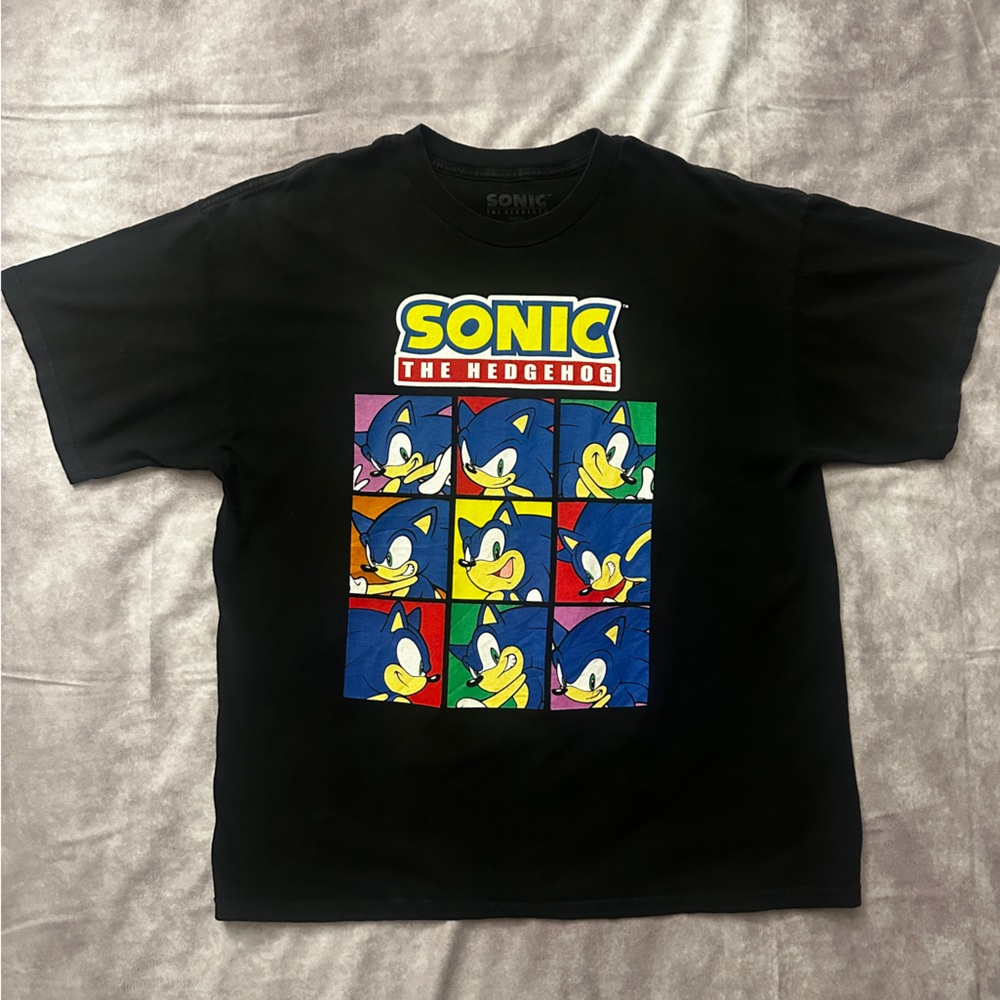 Sega Sonic T-Shirt in Black color, Size XL